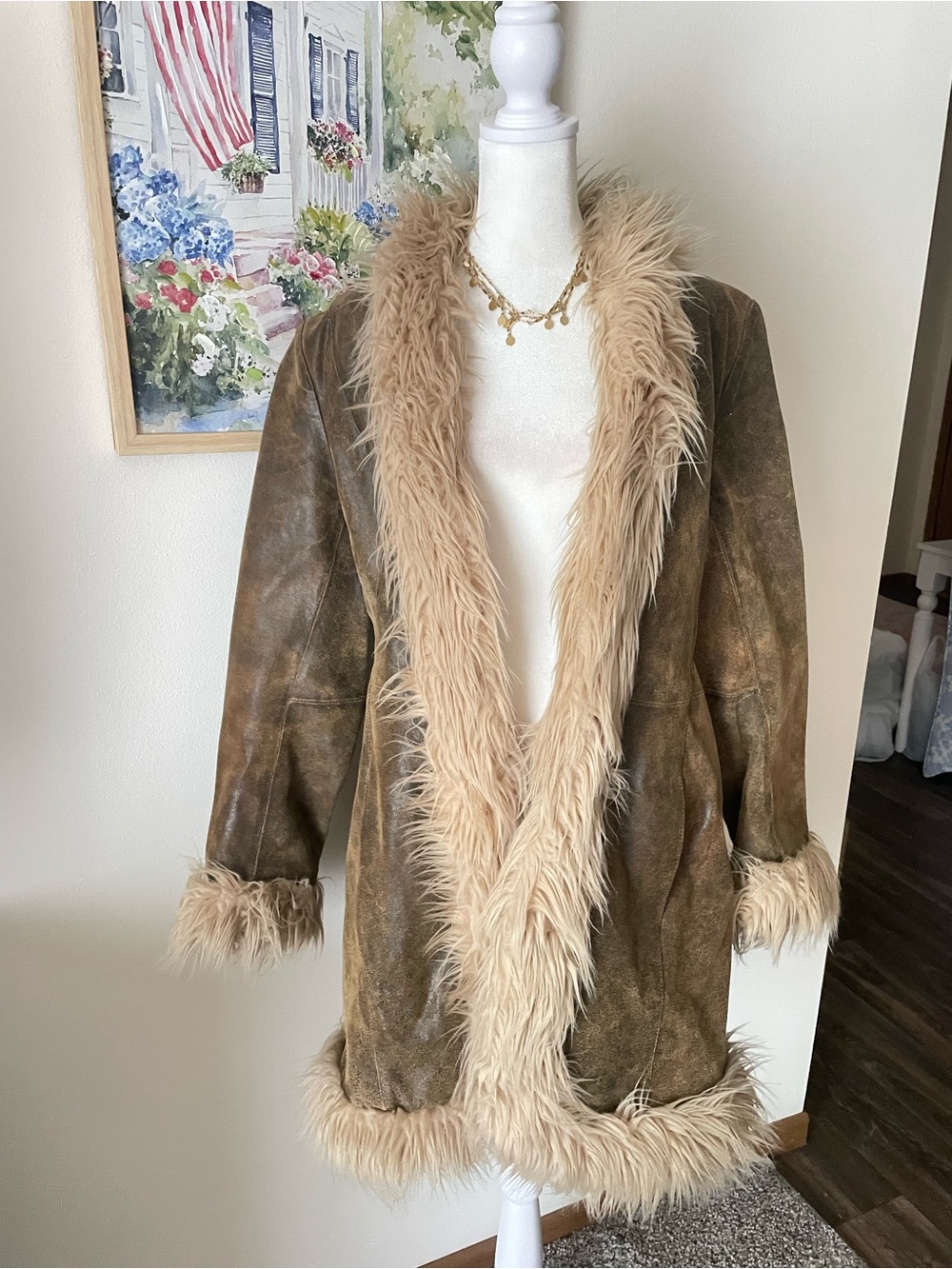 Wilsons Leather Maxima Y2K Penny Lane Faux Fur Trim Distressed Leather Coat